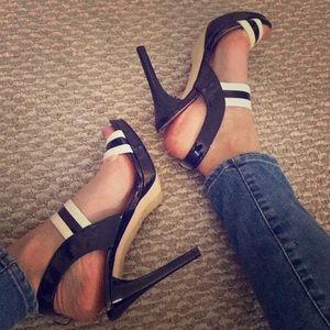 Michael Kors heels.. size 7.5